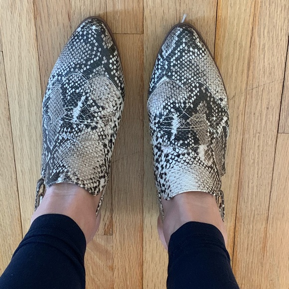 Qupid Shoes - Snakeskin mules